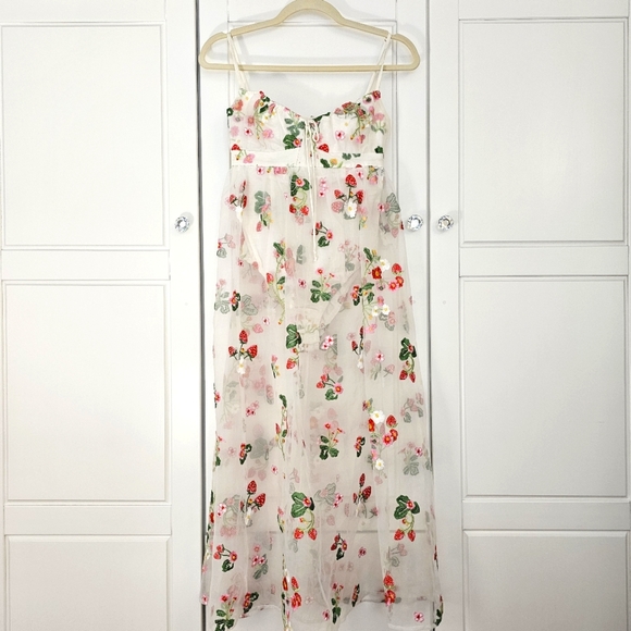 Jaclyn Strawberry Organza Midi Dress - Picture 4 of 6